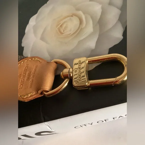 Authentic Louis Vuitton Brown Adjustable Strap With Gold Hardware - Picture 4 of 4